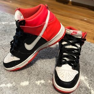 Nike dunks youth size 7